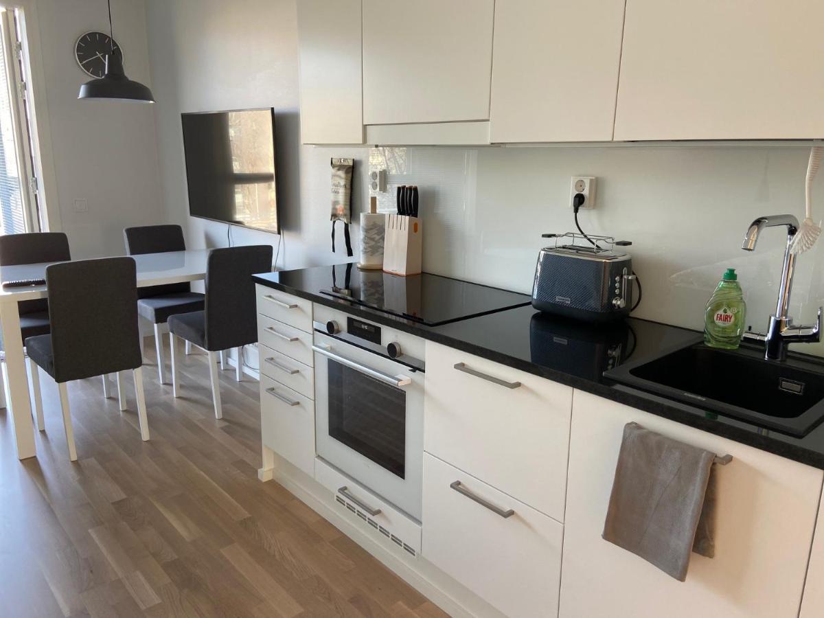 Appartamento Parvekkeellinen Yksioe Keskustassa Turku Esterno foto